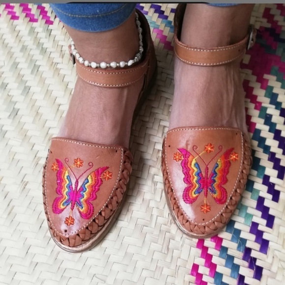 MEXICAN HUARACHES LEATHER BUTTERFLY EMBROIDERED ANKLE STRAP SIZE 8 - Picture 3 of 10